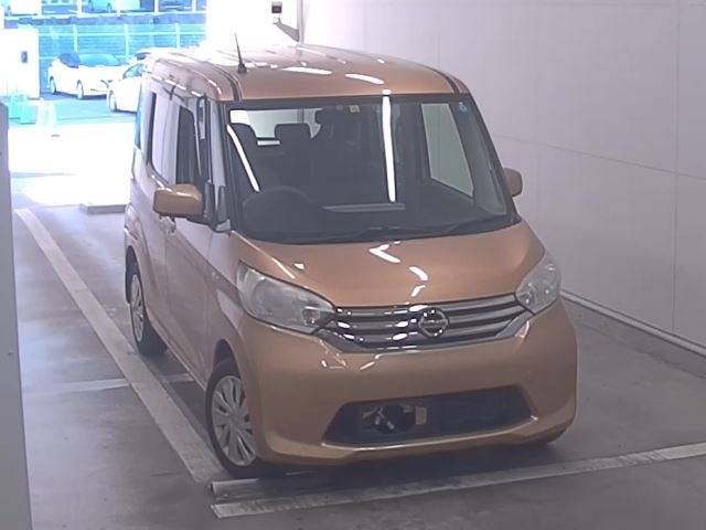 3042 NISSAN DAYZ ROOX B21A 2014 г. (NAA Fukuoka)